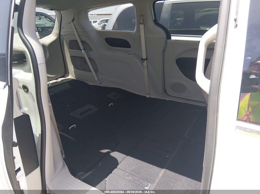 2024 CHRYSLER PACIFICA auction photo 8