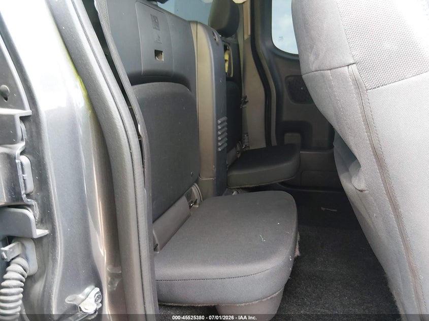 2022 NISSAN FRONTIER auction photo 8