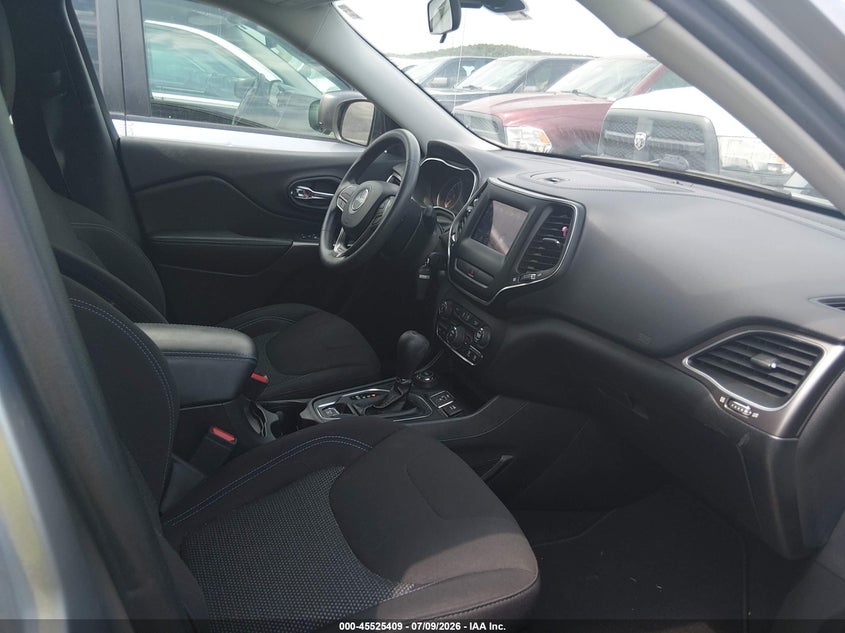 2019 JEEP CHEROKEE auction photo 5
