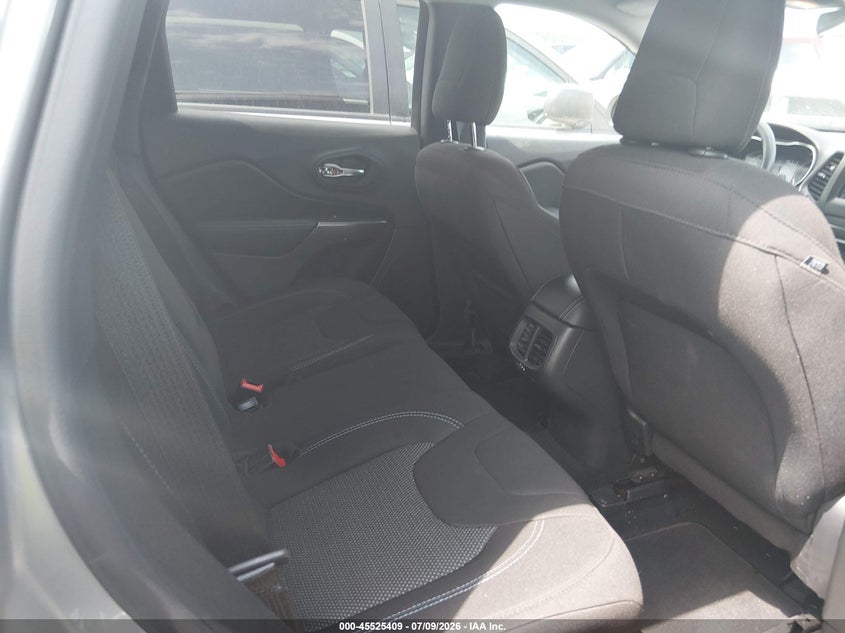 2019 JEEP CHEROKEE auction photo 8