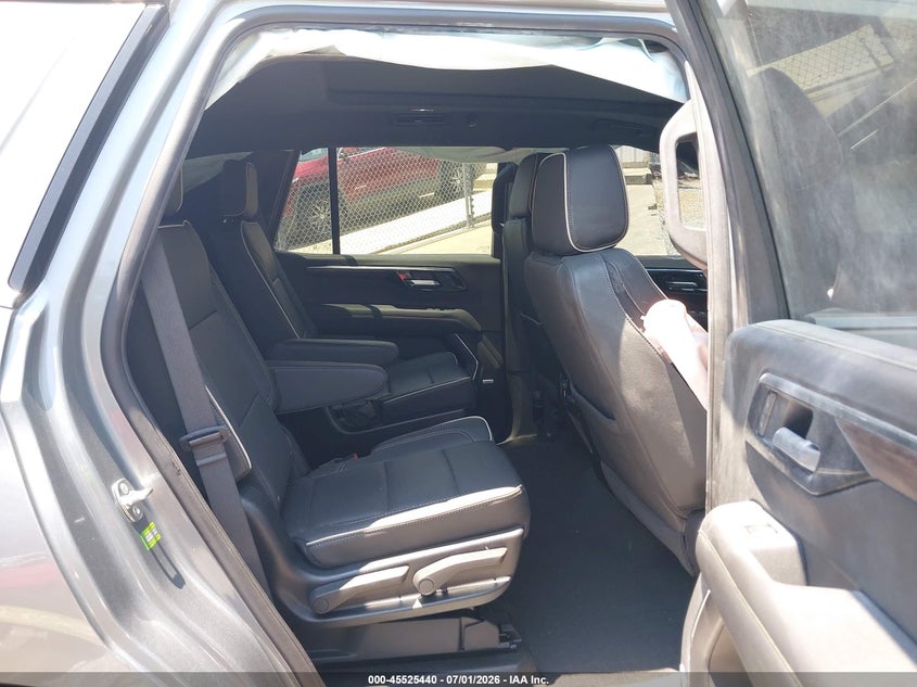 2025 CHEVROLET TAHOE auction photo 8