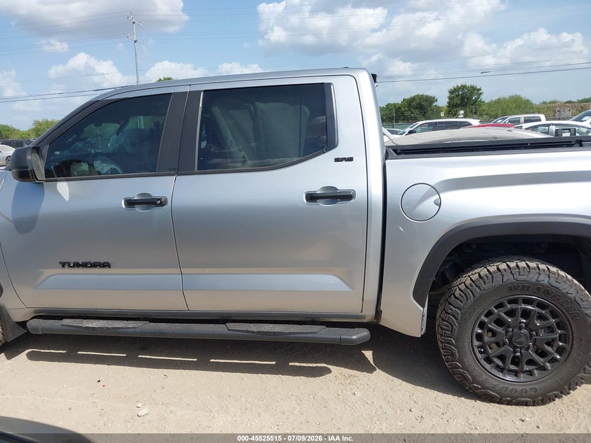 TOYOTA TUNDRA - zdjęcie 15