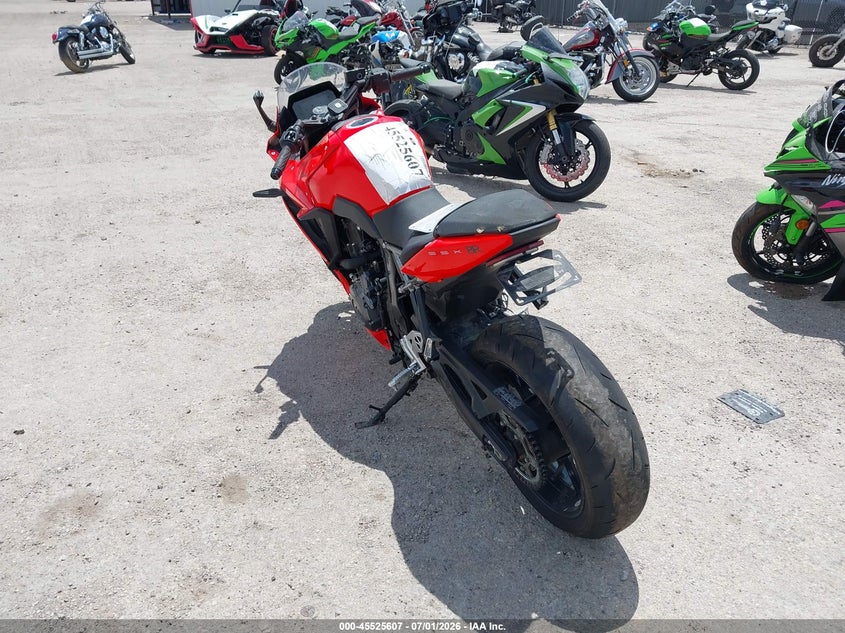 2026 SUZUKI GSX800 auction photo 3