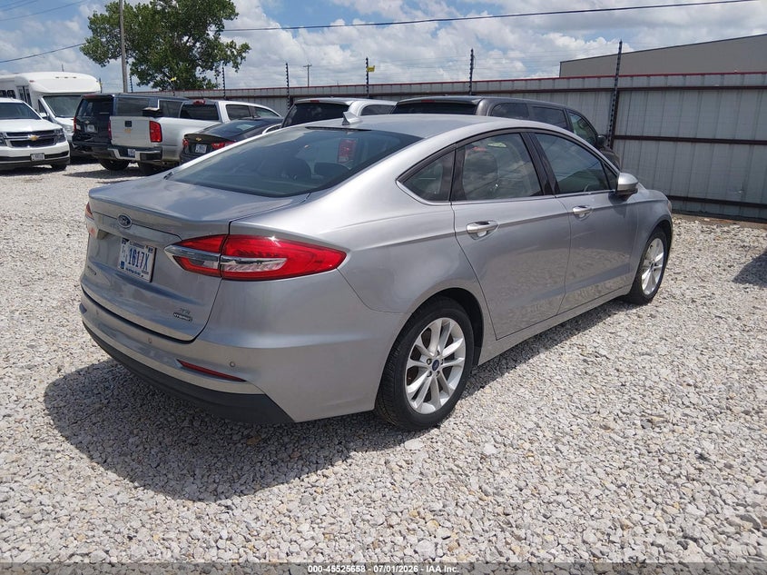 2020 FORD FUSION auction photo 4