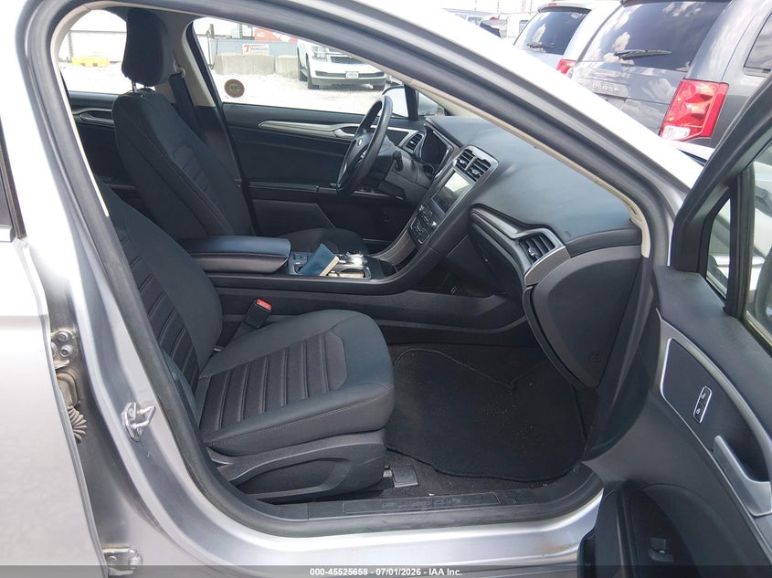 2020 FORD FUSION auction photo 5