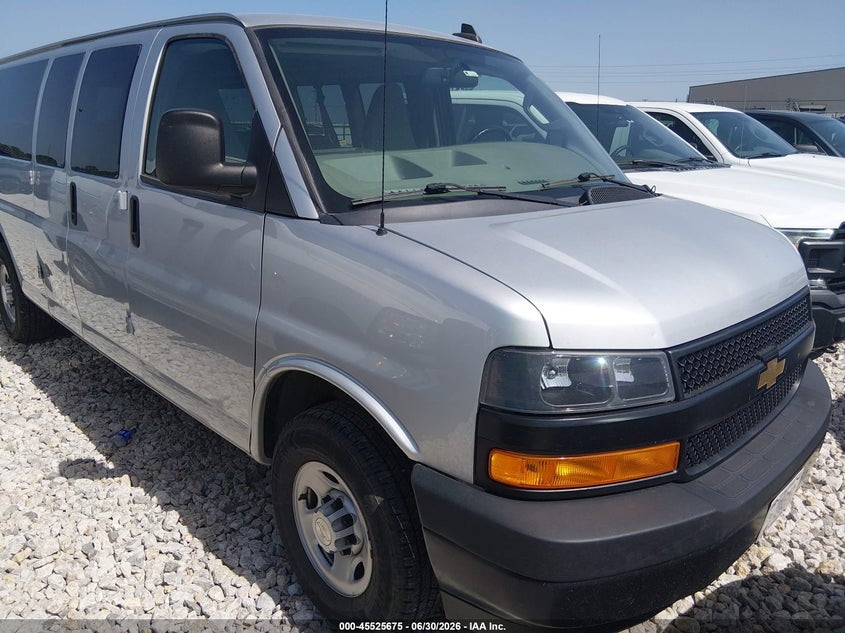 2022 Chevrolet Express Passenger