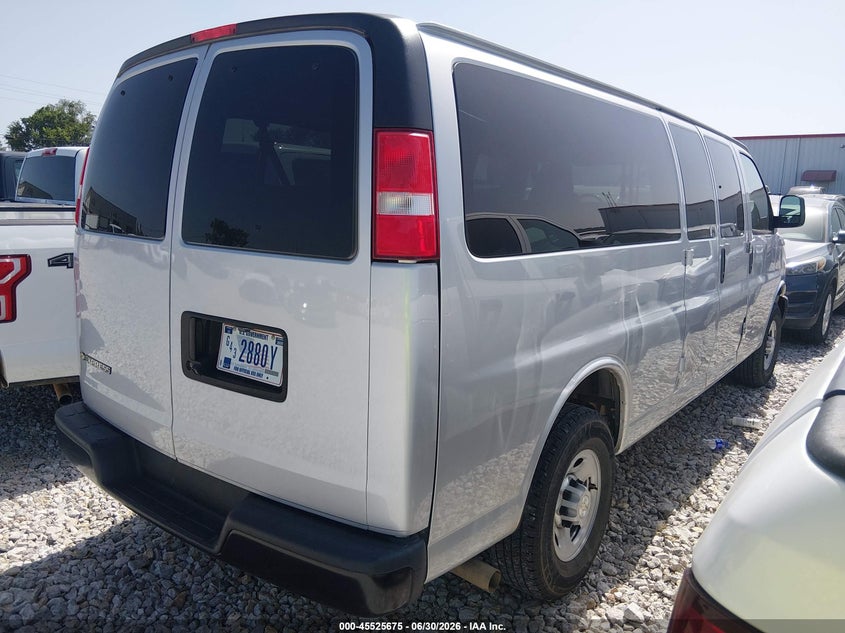 2022 CHEVROLET EXPRESS PASSENGER auction photo 4