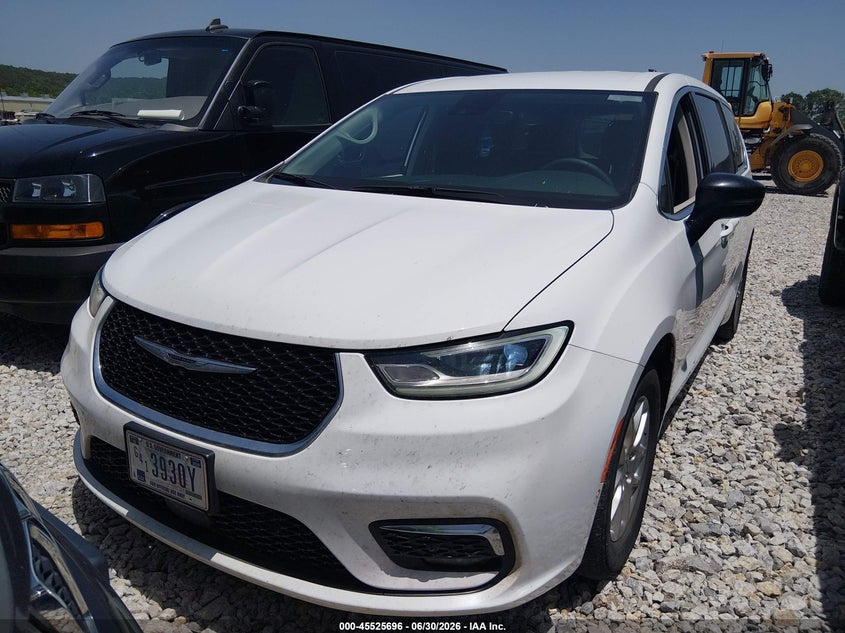 2024 CHRYSLER PACIFICA auction photo 6