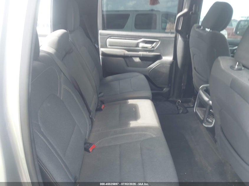 2021 RAM 1500 auction photo 8