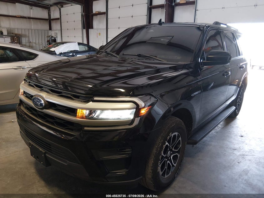 2022 FORD EXPEDITION auction photo 2