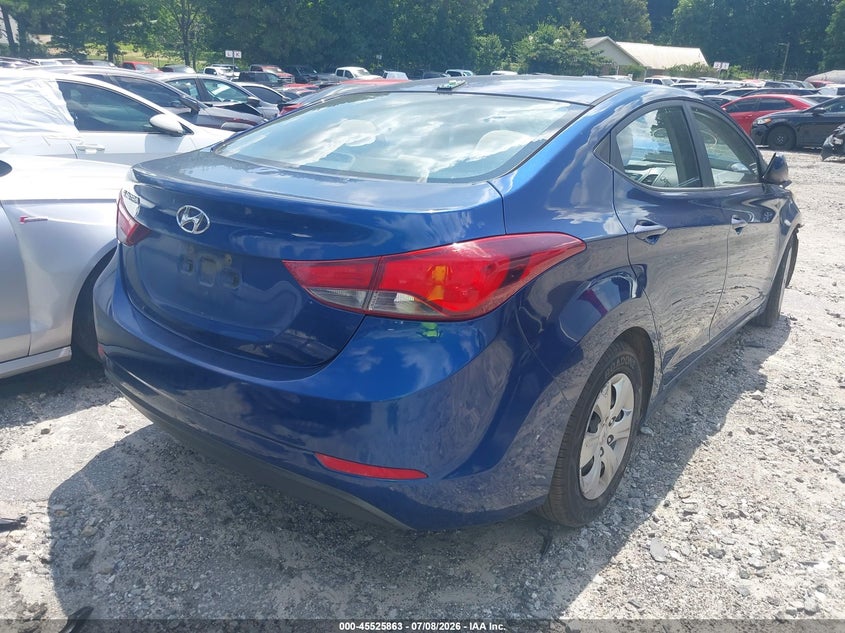2016 HYUNDAI ELANTRA auction photo 4