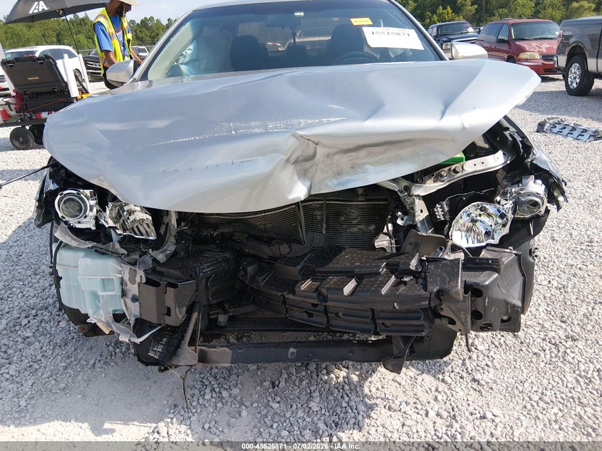 2016 TOYOTA CAMRY auction photo 6