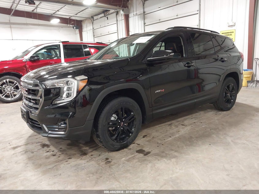 2024 GMC TERRAIN auction photo 2