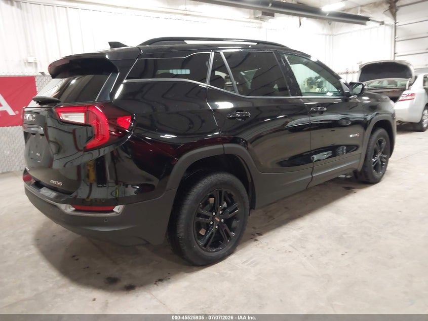 2024 GMC TERRAIN auction photo 4