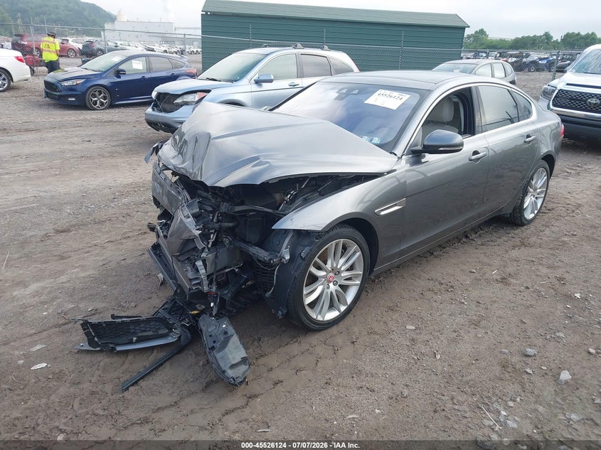 2017 JAGUAR XF auction photo 2