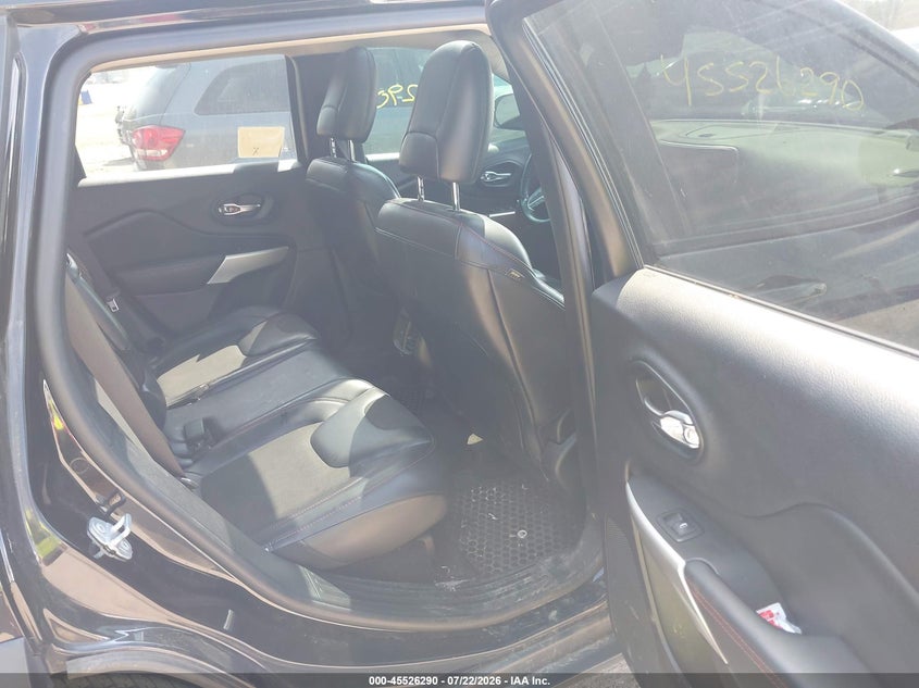 2018 JEEP CHEROKEE auction photo 8
