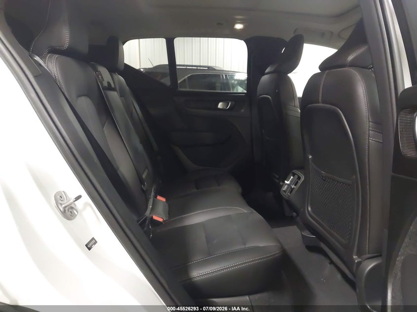 2024 Volvo Xc40 B5 Ultimate Bright Theme VIN: YV4L12UF5R2235349 Lot: 45526293