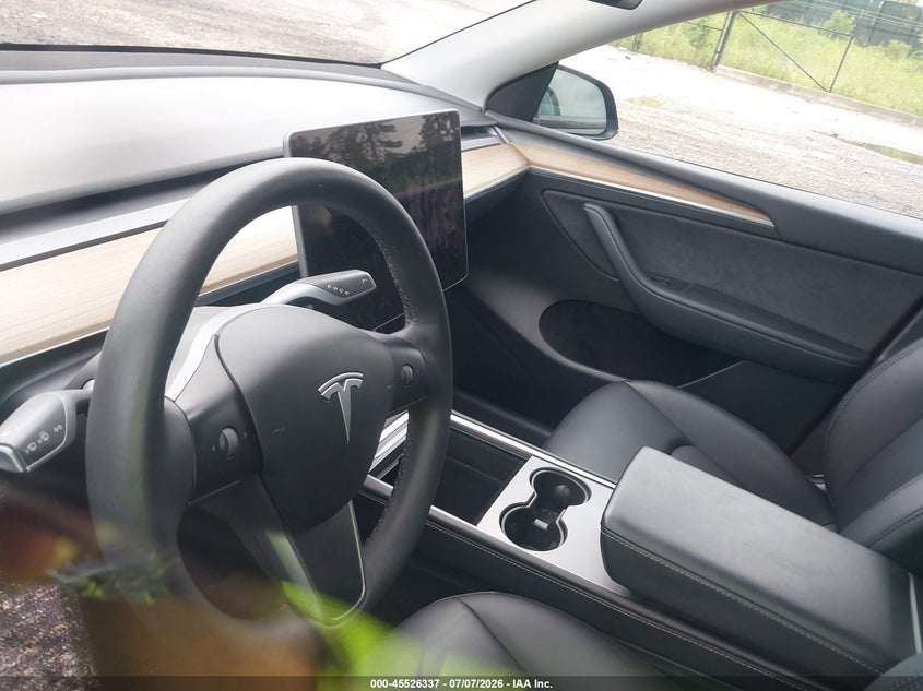 2025 TESLA MODEL Y auction photo 7