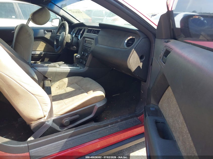 2012 FORD MUSTANG auction photo 5