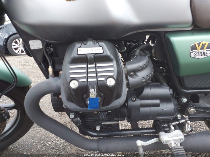 2021 Moto Guzzi V7 Stone VIN: ZGUKZUA05MM000110 Lot: 45526356