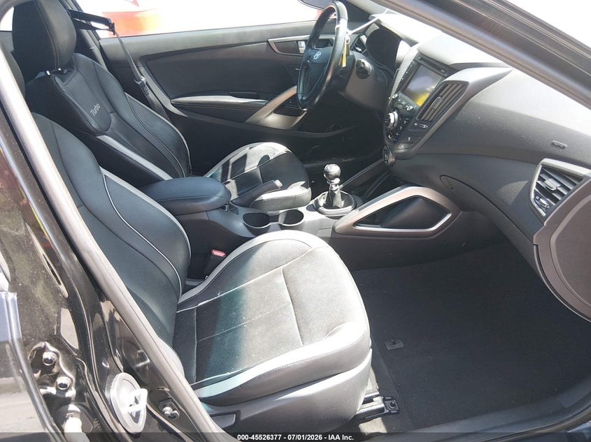 2014 HYUNDAI VELOSTER auction photo 5