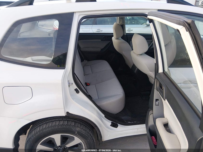 2017 SUBARU FORESTER auction photo 8