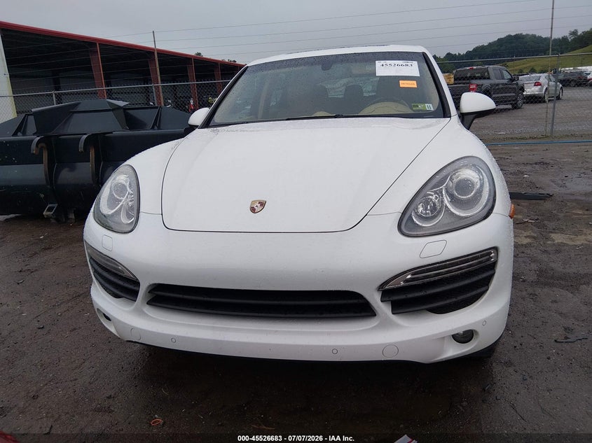 2013 Porsche Cayenne S VIN: WP1AB2A29DLA84042 Lot: 45526683
