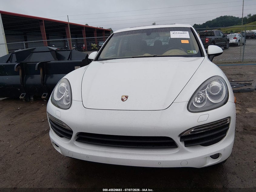 2013 Porsche Cayenne S VIN: WP1AB2A29DLA84042 Lot: 45526683