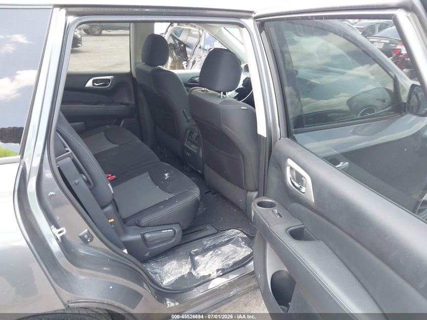 AtlanticExpress - Nissan Pathfinder
