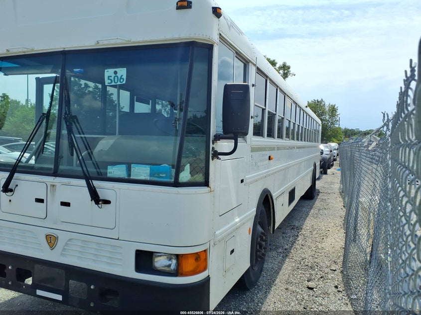 2016 IC CORPORATION 3000 auction photo 2