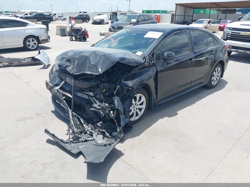 2025 TOYOTA COROLLA LE · Фото 2