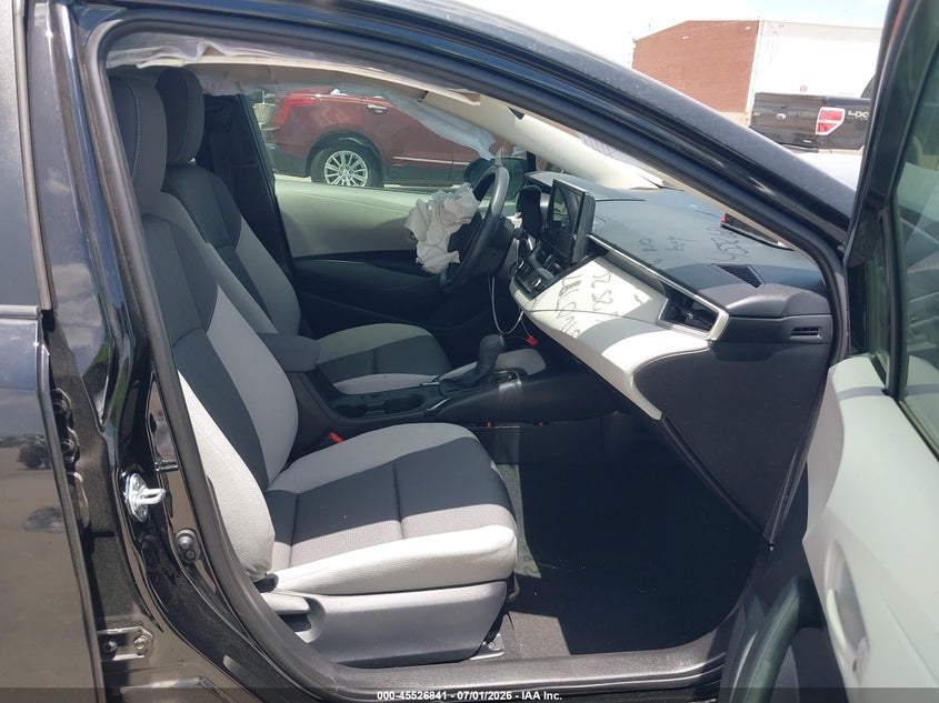 2025 TOYOTA COROLLA LE · Фото 5