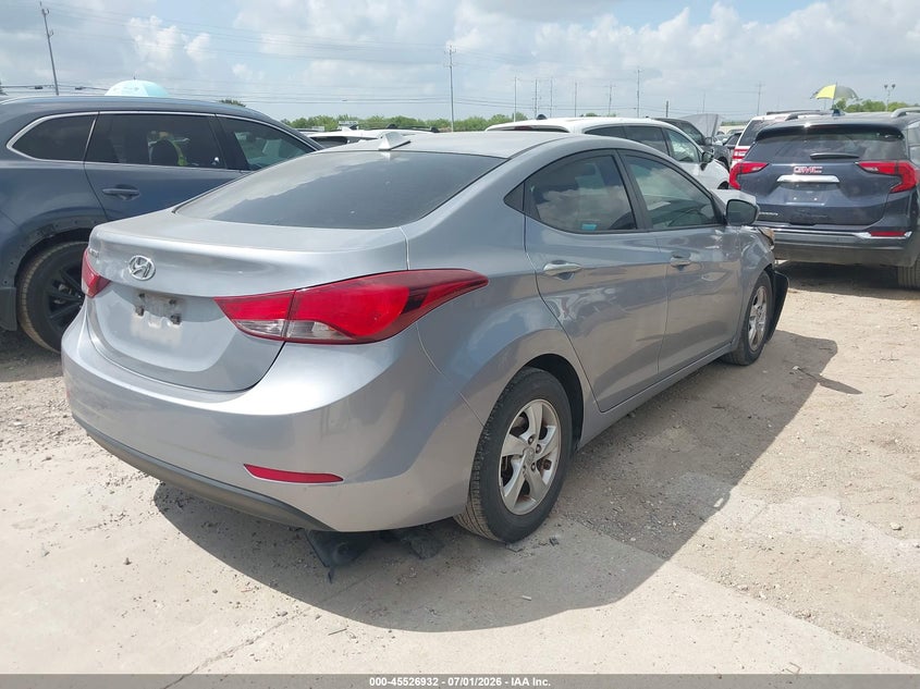 2015 HYUNDAI ELANTRA auction photo 4