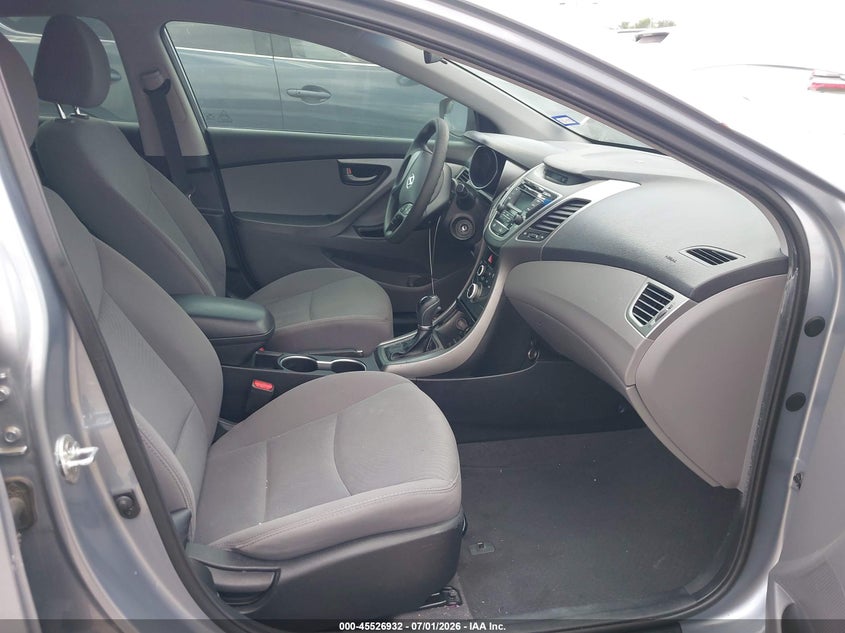 2015 HYUNDAI ELANTRA auction photo 5