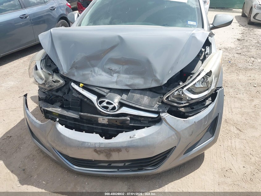 2015 HYUNDAI ELANTRA auction photo 6
