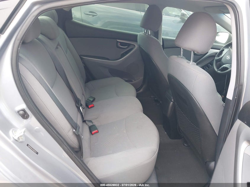 2015 HYUNDAI ELANTRA auction photo 8