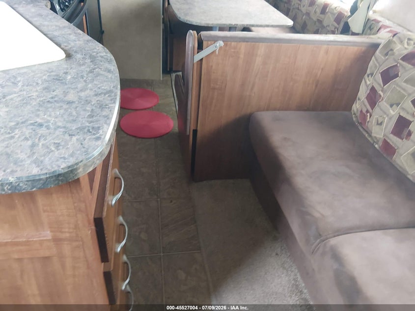 2011 JAYCO JAY FLIGHT auction photo 8