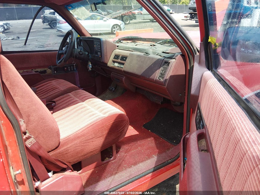 1993 GMC SIERRA auction photo 5