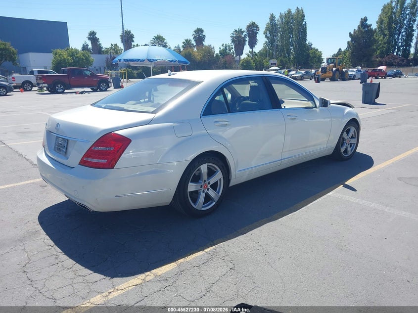 2010 MERCEDES-BENZ S 550 auction photo 4