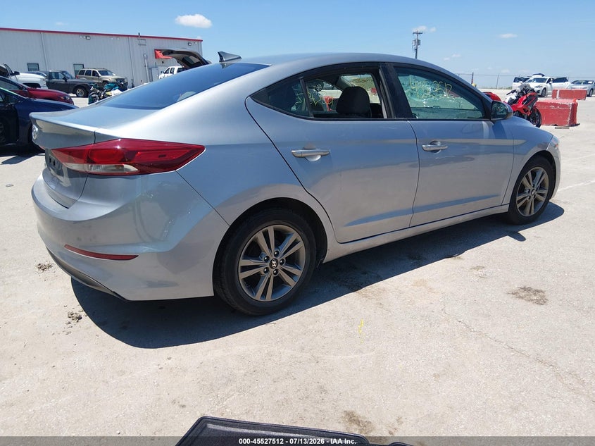 2017 HYUNDAI ELANTRA auction photo 4