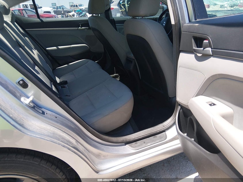2017 HYUNDAI ELANTRA auction photo 8
