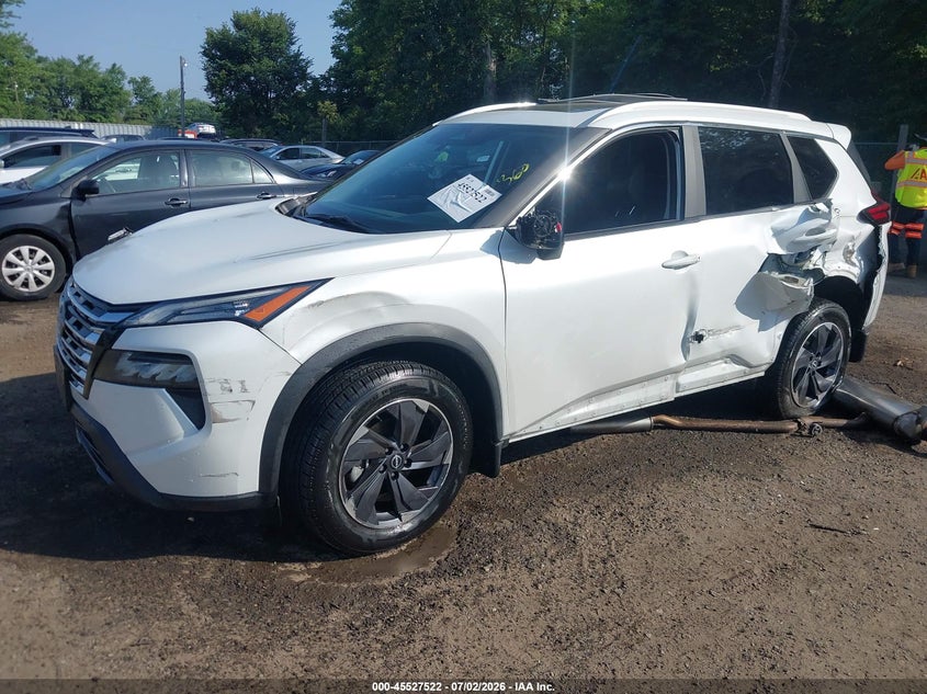 2024 NISSAN ROGUE auction photo 2