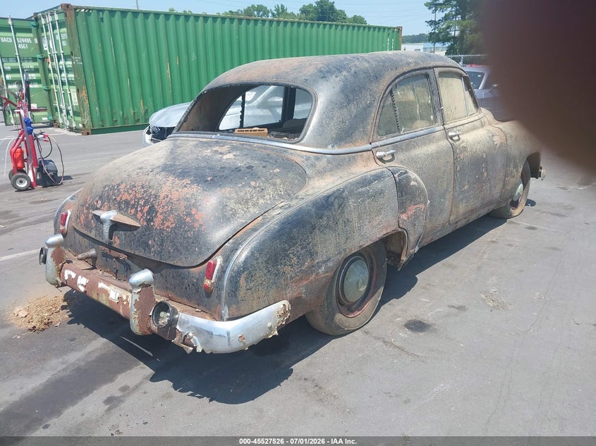1950 CHEVROLET SEDAN auction photo 4