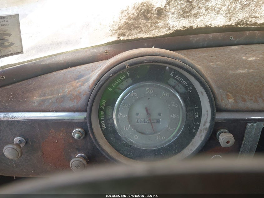 1950 CHEVROLET SEDAN auction photo 7