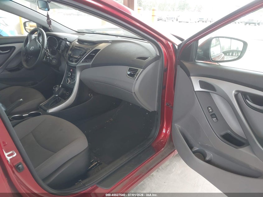 2015 HYUNDAI ELANTRA auction photo 5