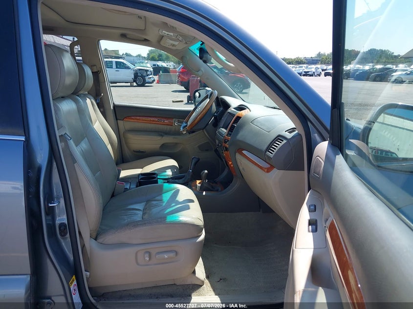2004 LEXUS GX 470 auction photo 5