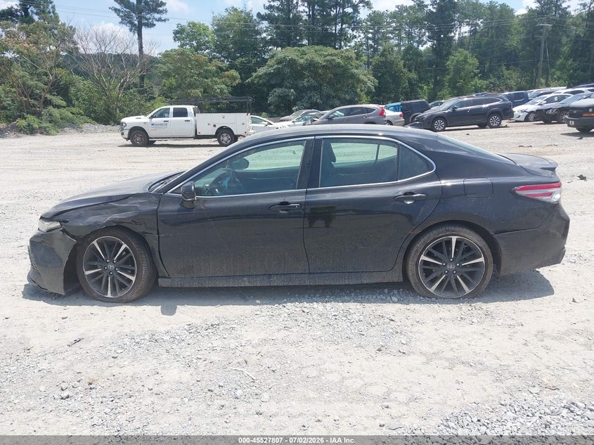 TOYOTA CAMRY - zdjęcie 14