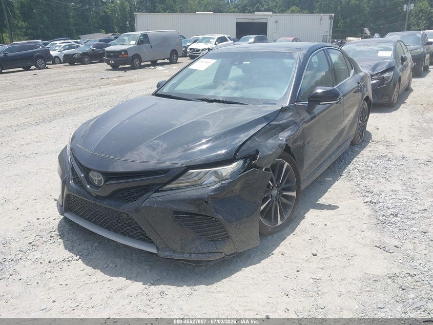 TOYOTA CAMRY - zdjęcie 2