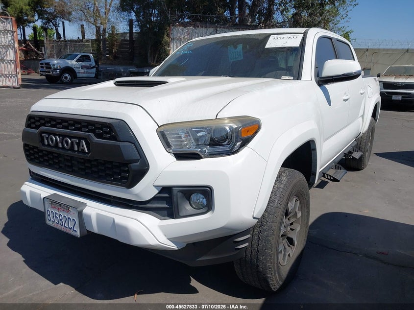 2017 Toyota Tacoma, Удар ззаду, IAAI, VIN 3TMAZ5CN0HM036682 — фото 2