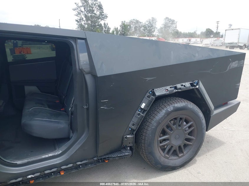 2026 Tesla Cybertruck Dual Motor All-Wheel Drive/Premium All-Wheel Drive VIN: 7G2CEHED6TA093597 Lot: 45527945